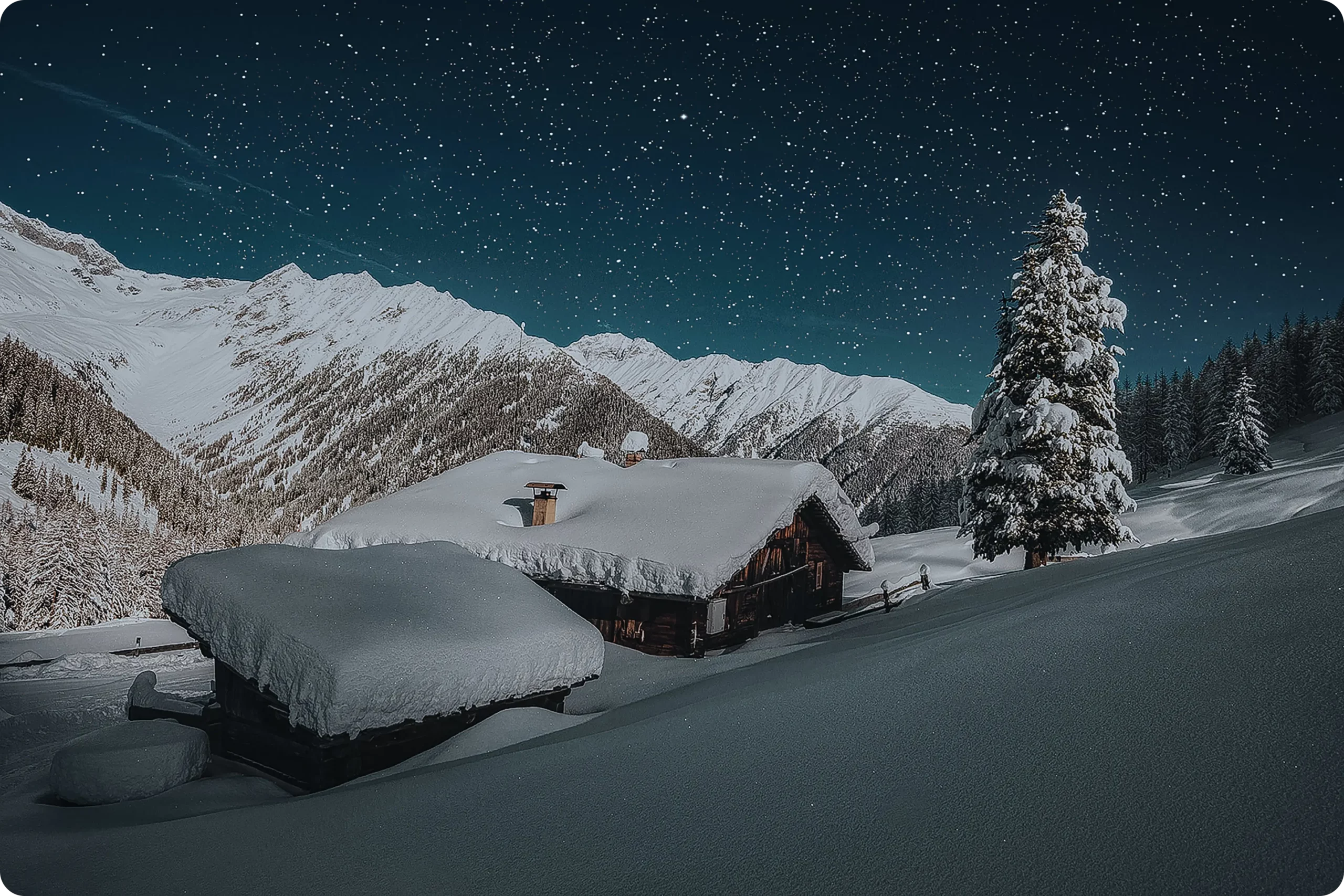 Samling av vinternattbilder tatt med iPhone, som viser snødekte landskap og festlige kveldslys